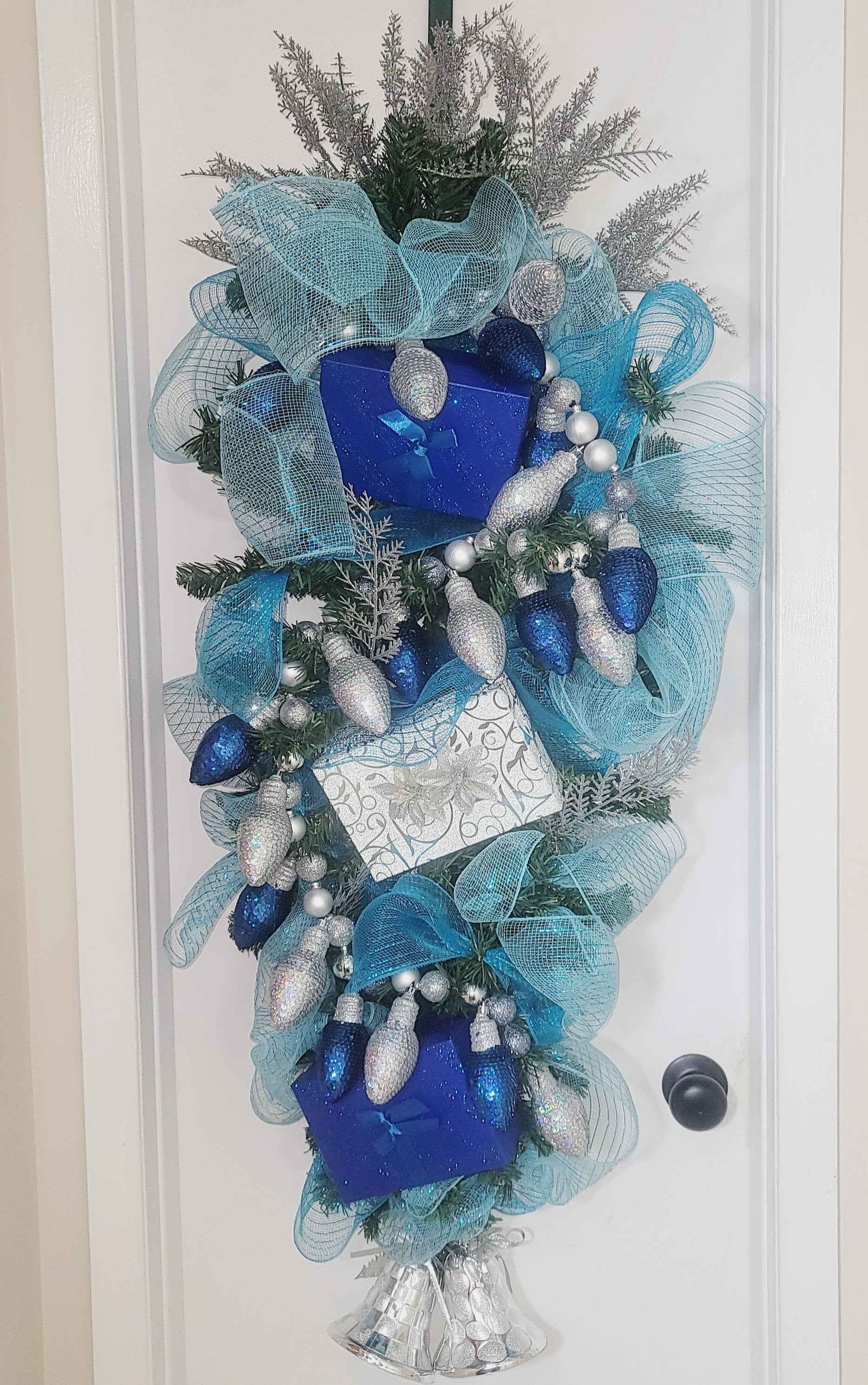 Blue Queen Swag Wreath